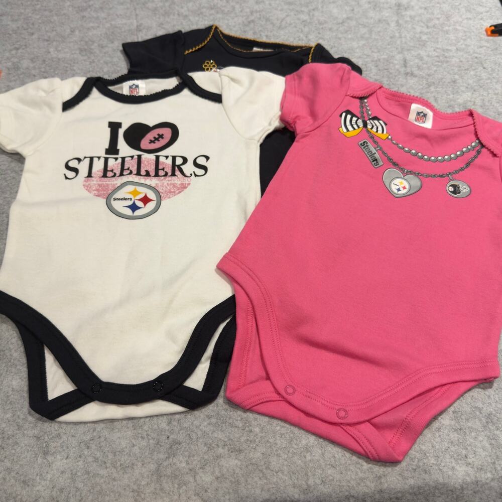NWT Steelers NFL Infant Girls 3-6 Months 3 Pack Short Sleeve Bodysuit